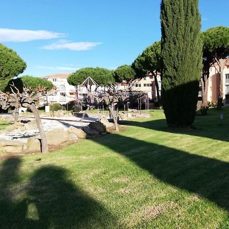 Very Cosy Apartment At 200 M From The Beaches La Londe-les-Maures Bagian luar foto