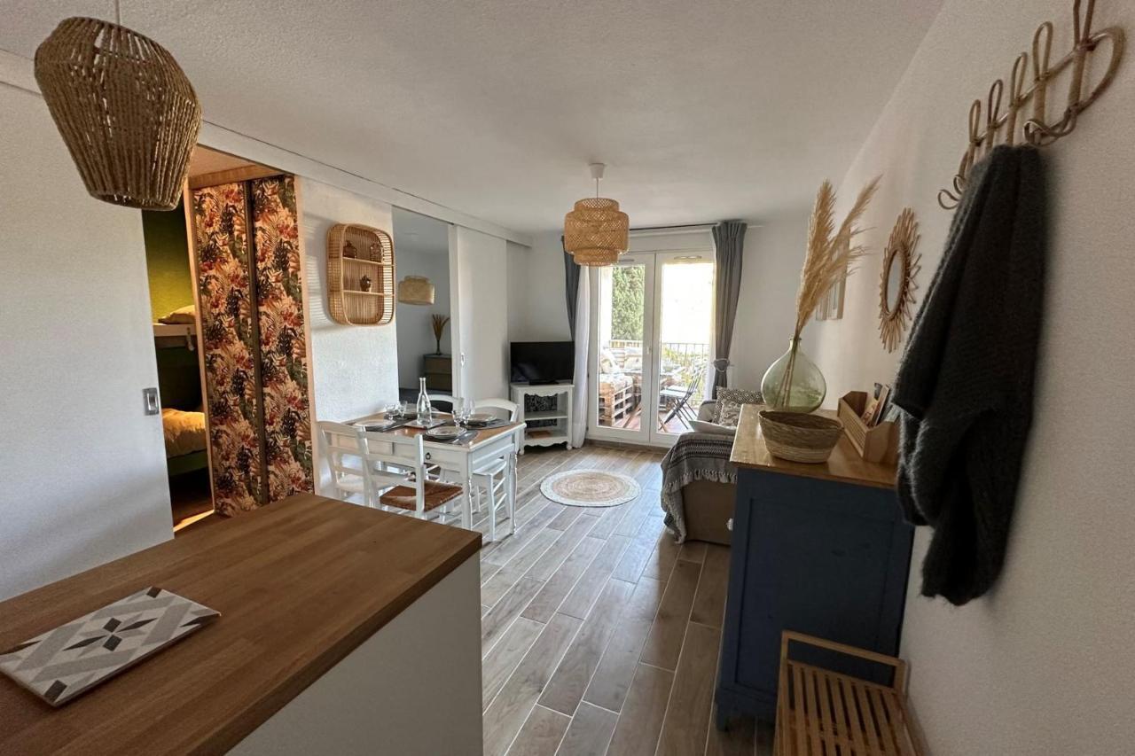 Very Cosy Apartment At 200 M From The Beaches La Londe-les-Maures Bagian luar foto