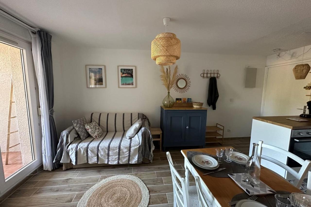 Very Cosy Apartment At 200 M From The Beaches La Londe-les-Maures Bagian luar foto