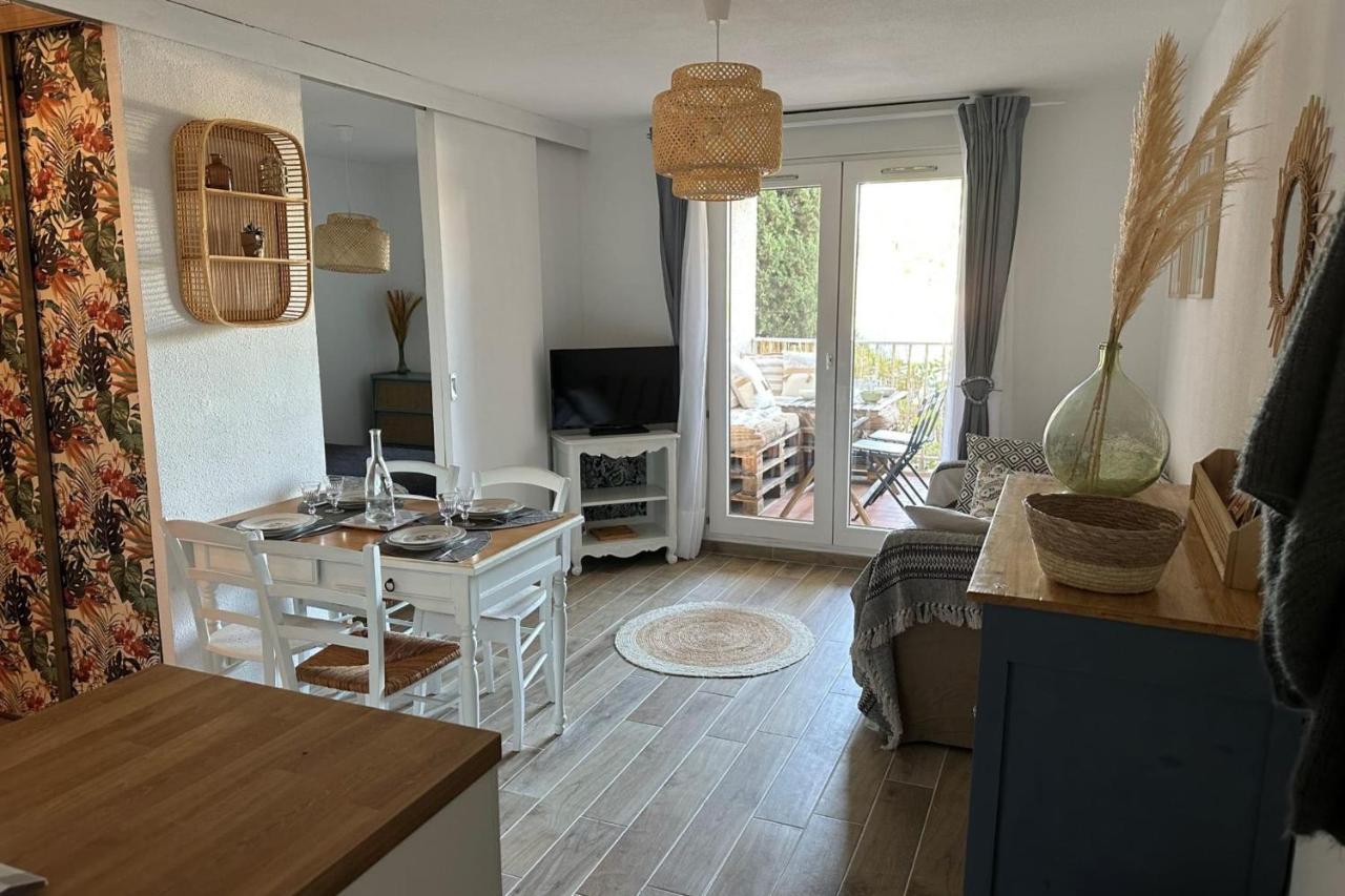 Very Cosy Apartment At 200 M From The Beaches La Londe-les-Maures Bagian luar foto