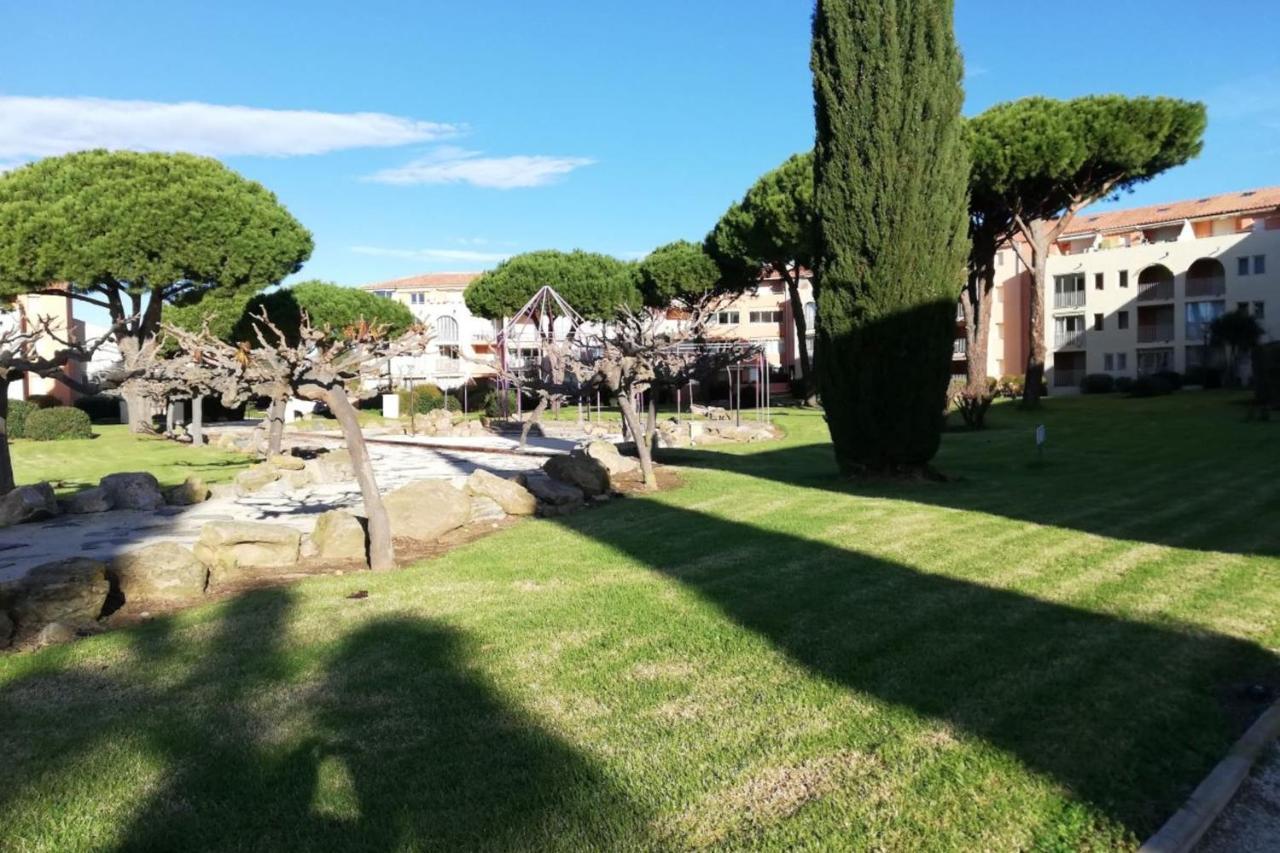 Very Cosy Apartment At 200 M From The Beaches La Londe-les-Maures Bagian luar foto